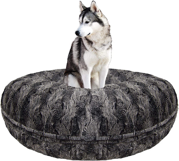 BESSIE AND BARNIE Signature Artic Seal Luxury Extra Plush Faux Fur Bagel Pet/Dog Bed (Multiple Sizes)